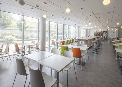 restaurant_02.jpg